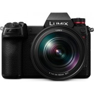 Panasonic Mirrorless Lumix S1R Full Frame (Lumix S 24-105mm F4 Macro OIS)