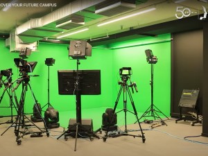 To IEK AKMH δημιούργησε ένα υπερσύγχρονο τηλεοπτικό στούντιο