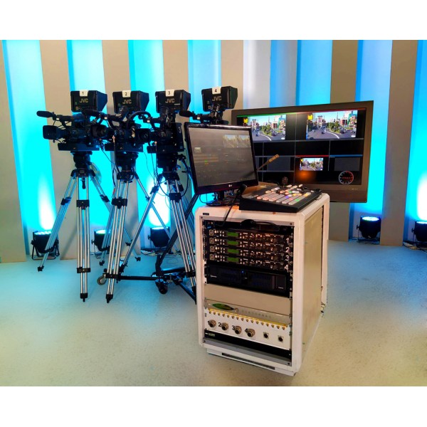 TV STUDIO SDI HD Setup w Tricaster 450 w 4 video Cameras JVC