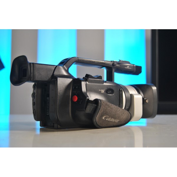 Canon DM-XM2 MiniDV Camcorder (OV.04)