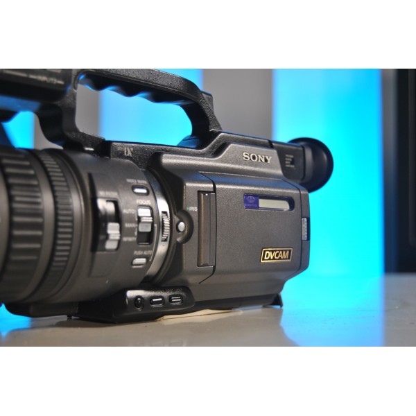 SONY DSR-PD150P DVCAM Camcorder (OV.03 )