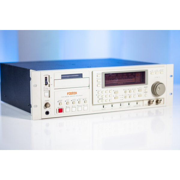 Fostex D15 Master Digital Recorder Broadcast Radio (USED)