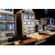 Προς ενοικίαση αυθεντικό Vintage Panasonic Television Control Room με Κάμερες