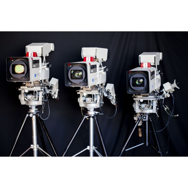 IKEGAMI HK-355 Television Studio 3 Video Cameras Setup w Grass Valley 200 System
