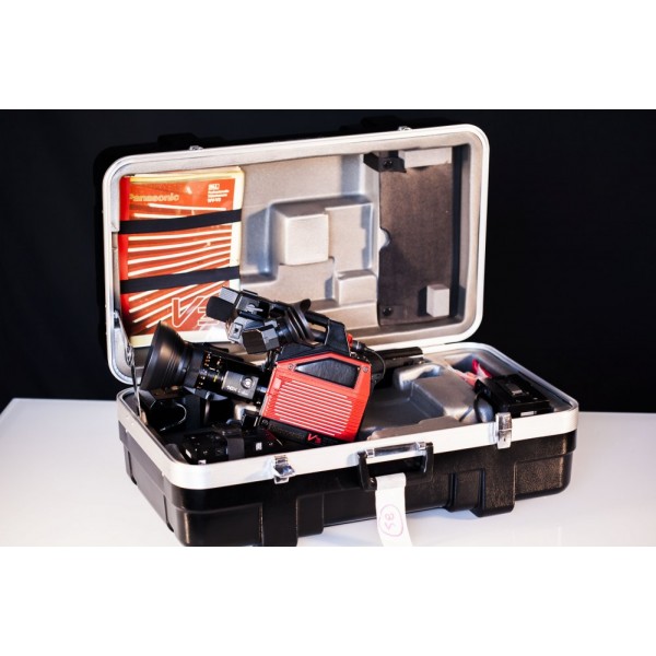 4 Video Cameras FULL Vintage Setup PANASONIC WV-V3  w Mixer (1986)