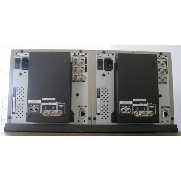 2 x JVC 10 inch SDI Monitor in rack (used)