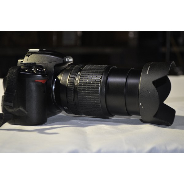Μεταχειρισμένη NIKON D5000 + 18-105 LENS VR (33547)
