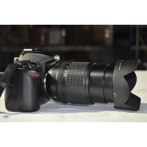Μεταχειρισμένη NIKON D5000 + 18-105 LENS VR (33547)