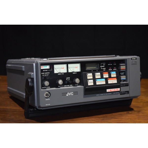 JVC CR 4900E PORTABLE 3/4" U-Matic RECORDER + JVC AA-P47E