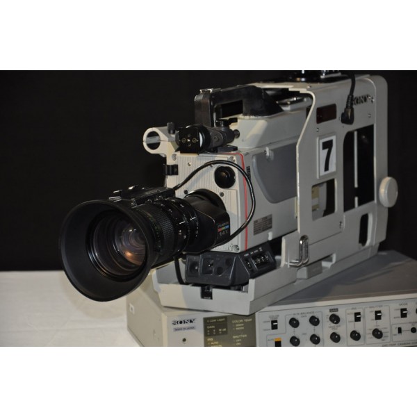 SONY Broadcast Vintage Kit VIDEO CAMERA DXC-M7 + CA-M7 STUDIO ADAPTER + DXC-750 CCU