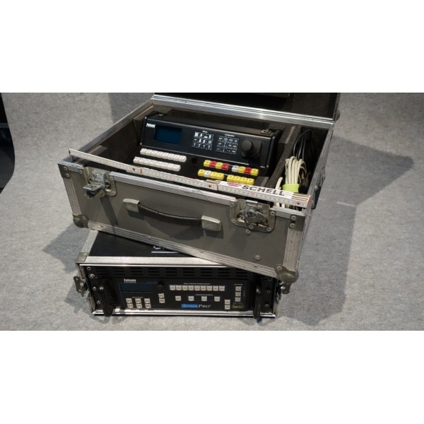 Μεταχειρισμένη Barco Folsom Screenpro 2000 Video Mixer + FC-0608 in Cases (PAL Full kit)