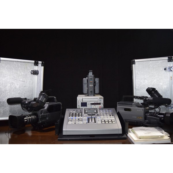 Dual Setup Vintage Sony DSR-250 + Edirol V-5 Video Mixer + DSR-25 DV Recorder