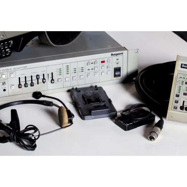 Broadcast IKEGAMI HL-43 KIT Video Camera w CCU MA-200 W Viewfinder Broadcast IKEGAMI HL-43 KIT Video Camera w CCU MA-200 W Viewfinder