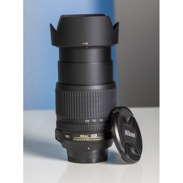 New Vintage Nikon D60 + 18-105 Lens (1819 Shots Only) New Vintage Nikon D60 + 18-105 Lens (1819 Shots Only)