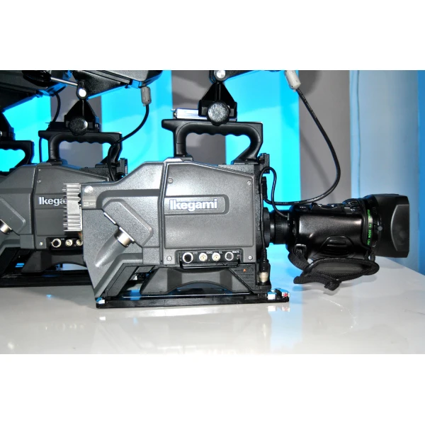 Broadcast IKEGAMI HC400 Video Camera CCU MA200 RCU Viewfinder Full Kit Broadcast IKEGAMI HC400 Video Camera CCU MA200 RCU Viewfinder Full Kit