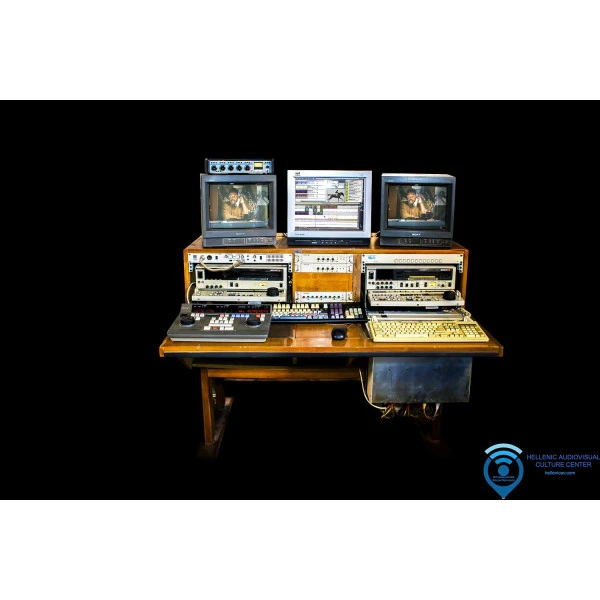 Προς ενοικίαση αυθεντικό Vintage Panasonic Television Control Room με Κάμερες