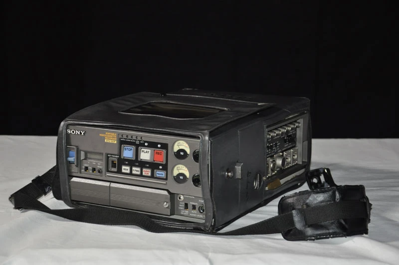 Vintage SONY BVU-150P U-MATIC Portable Video Cassete Recorder